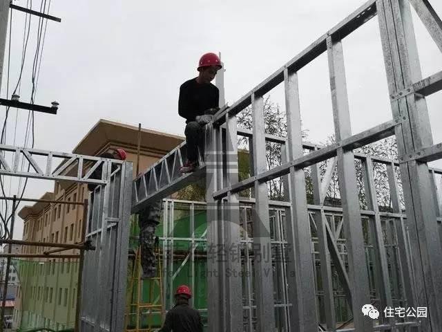 現(xiàn)在大力發(fā)展的輕鋼別墅,到底適不適合農(nóng)村?